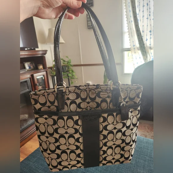 Coach Signature Tote (Vintage) - Picture 10 of 10
